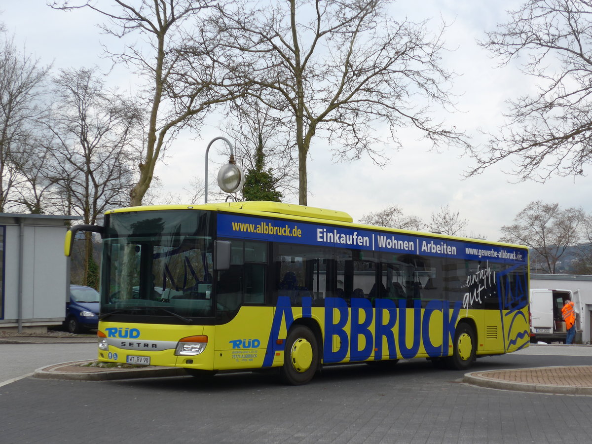 (179'004) - Rd, Albbruck - WT-RV 98 - Setra am 20. Mrz 2017 beim Bahnhof Waldshut