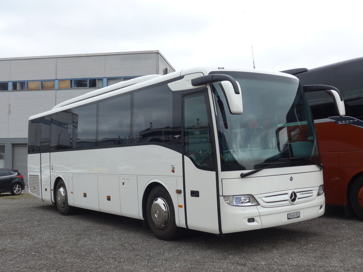 (179'073) - EvoBus, Kloten - ZH 401'811 - Mercedes am 20. Mrz 2017 in Kloten, EvoBus