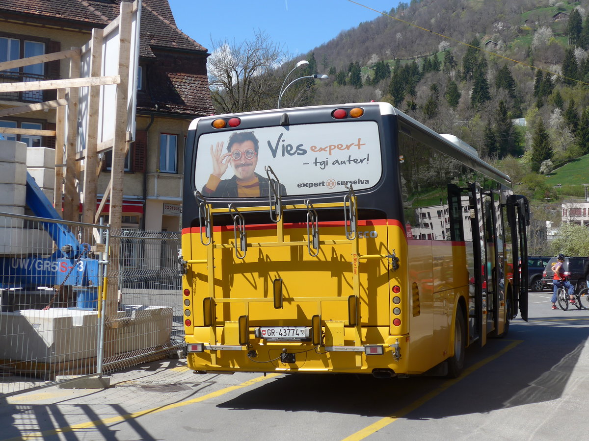 (179'594) - Fontana, Ilanz - Nr. 12/GR 43'774 - Irisbus am 14. April 2017 beim Bahnhof Ilanz