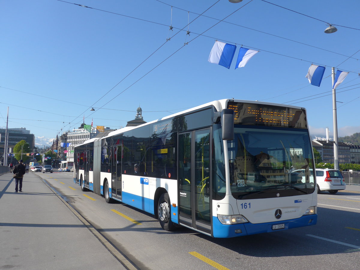 (179'762) - VBL Luzern - Nr. 161/LU 15'025 - Mercedes am 29. April 2017 in Luzern, Bahnhofbrcke