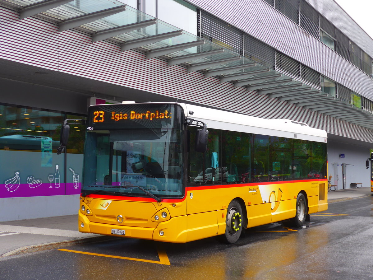 (179'979) - Ackermann, Says - GR 87'078 - Irisbus am 4. Mai 2017 beim Bahnhof Landquart