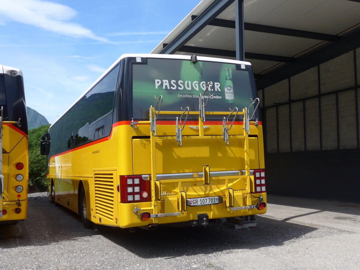 (180'514) - PostAuto Graubnden - GR 107'701 - Van Hool am 23. Mai 2017 in Grono, Garage TpM