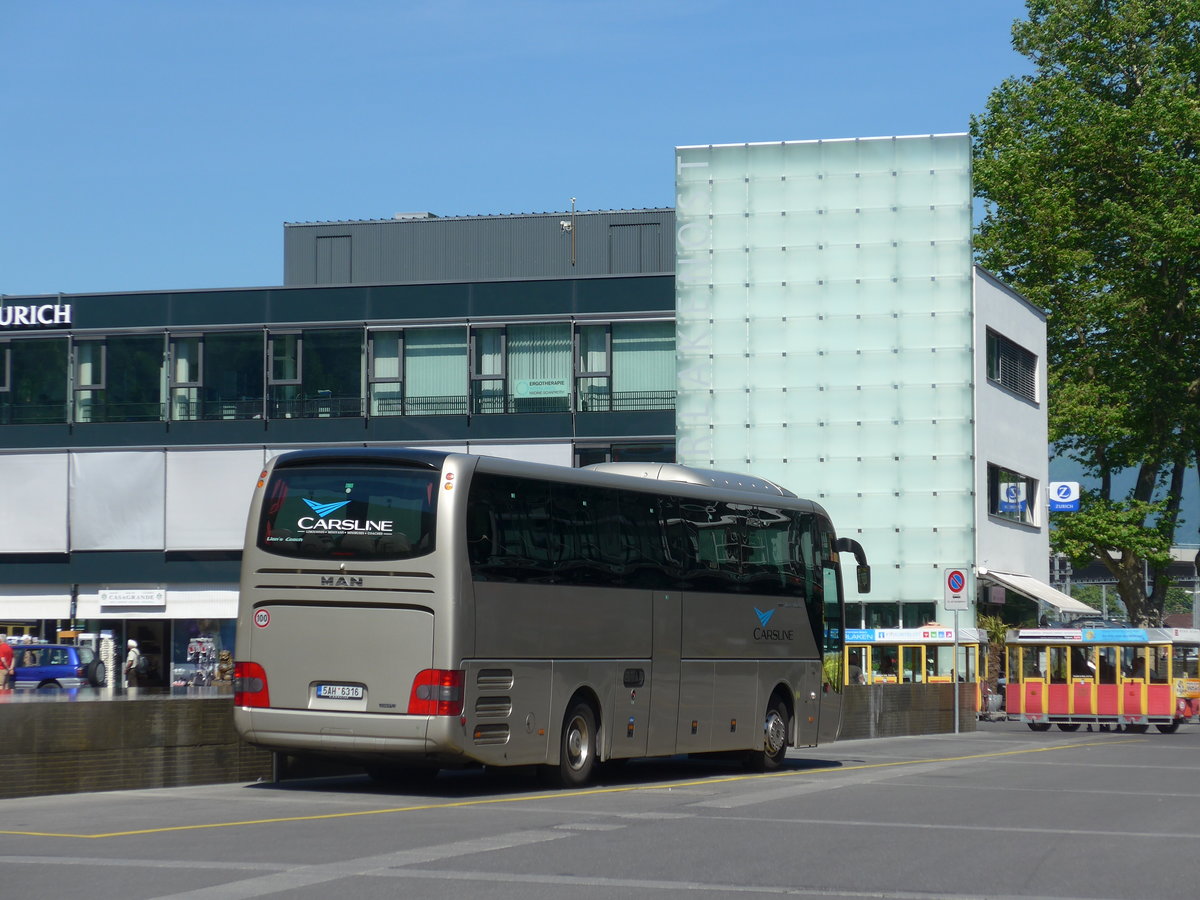 (181'018) - Aus Tschechien: Carsline, Praha - 5AH 6316 - MAN am 11. Juni 2017 beim Bahnhof Interlaken Ost