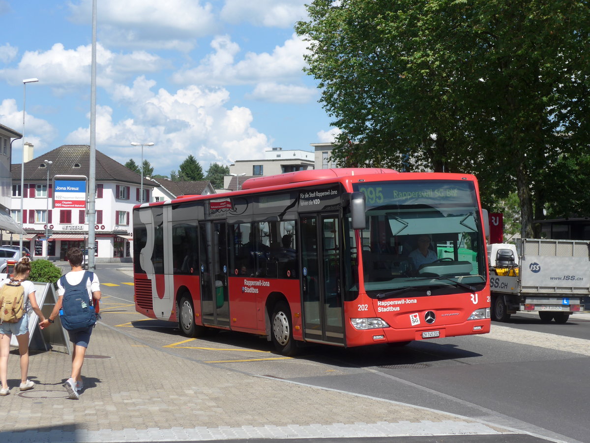 (181'127) - VZO Grningen - Nr. 202/ZH 745'202 - Mercedes am 15. Juni 2017 in Jona, Kreuz