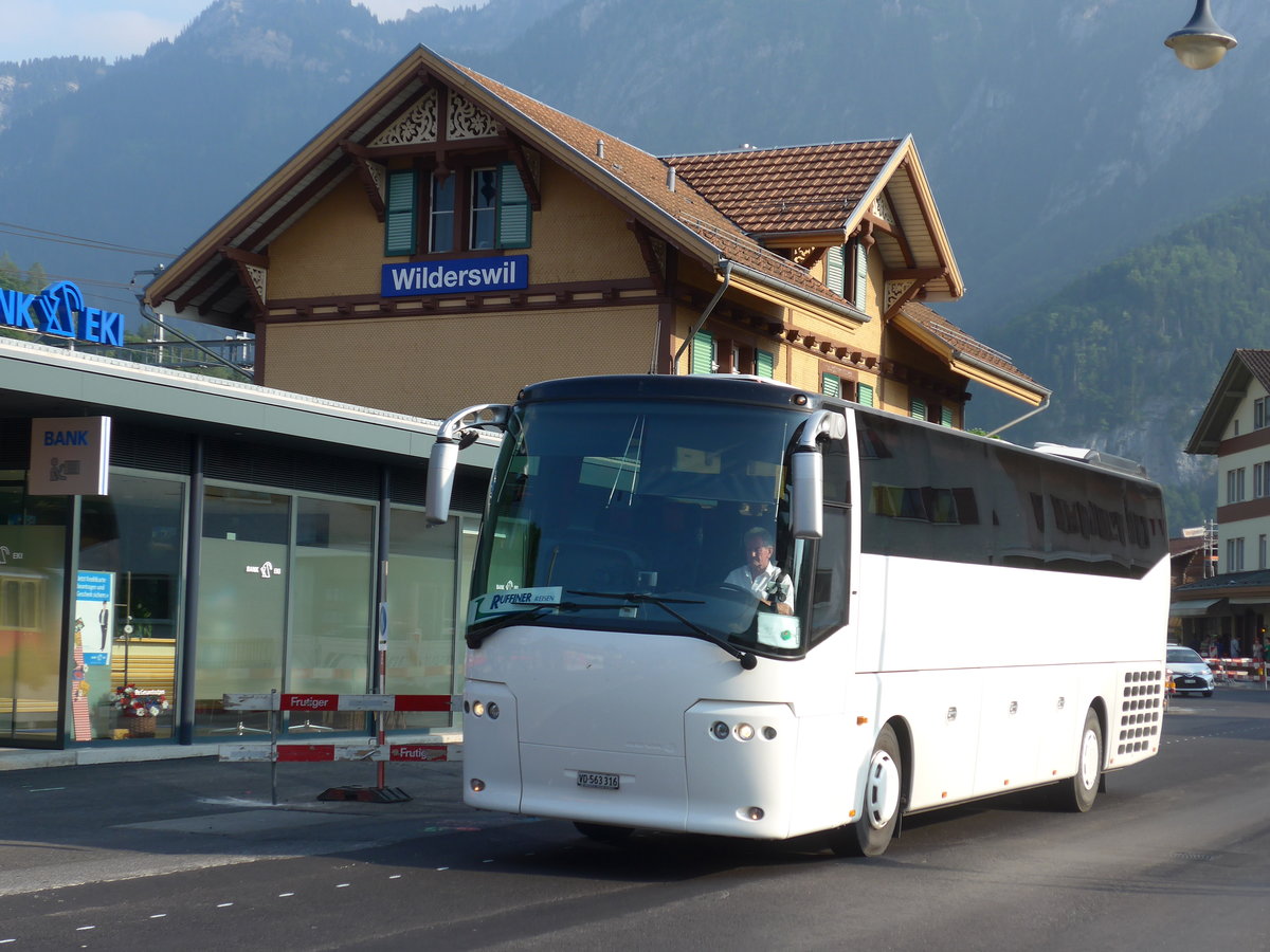 (181'536) - Ruffiner, Turtmann - VD 563'316 - Bova am 24. Juni 2017 beim Bahnhof Wilderswil