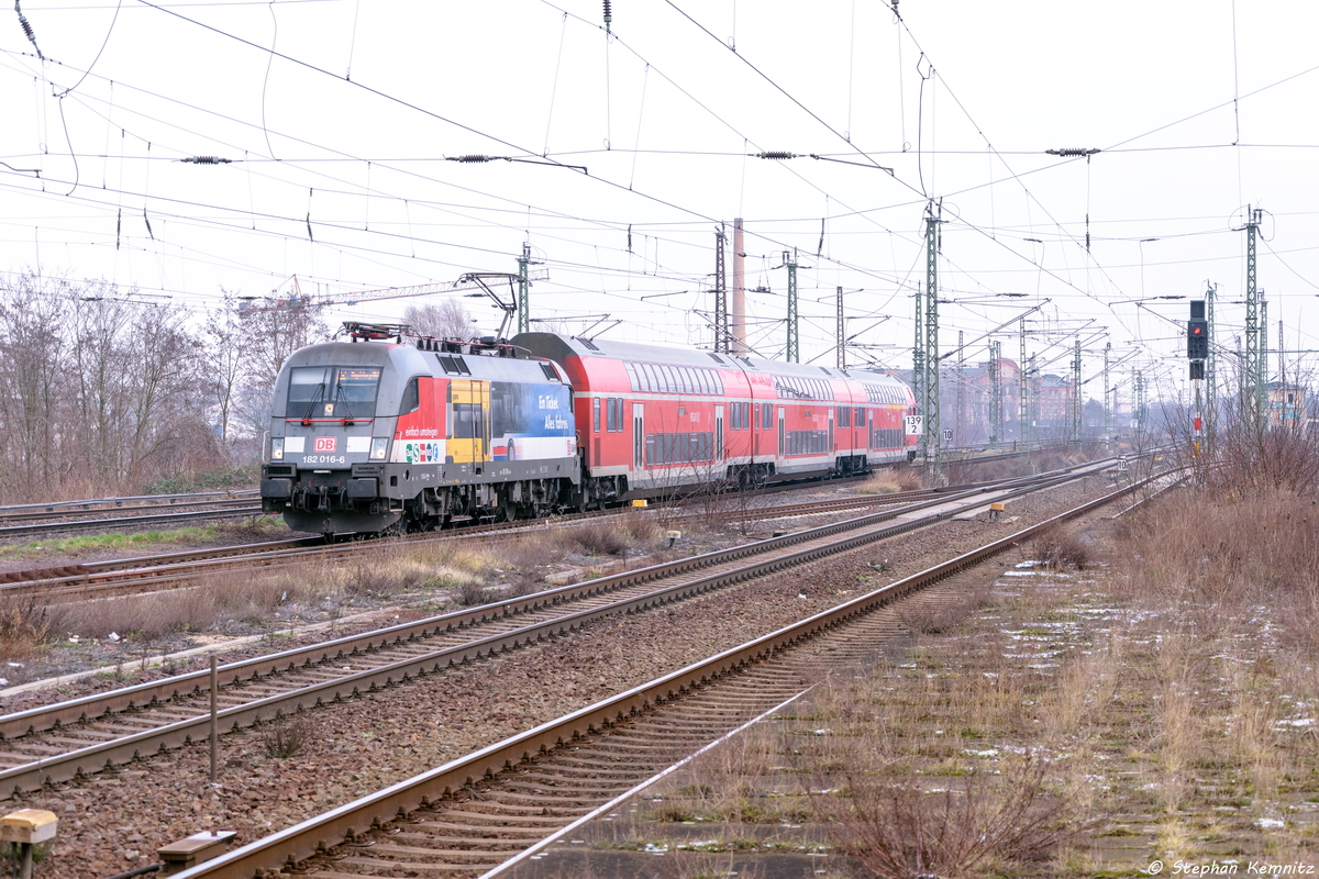 182 016-6  40 Jahre S-Bahn Dresden  momentan für die S-Bahn Mitteldeutschland im Einsatz mit der RB42/S2 (RB 17710/S 37224) von Leipzig-Connewitz nach Magdeburg Hbf in Magdeburg-Neustadt. Zwischen Dessau Hbf und Leipzig-Connewitz wird als S2 gefahren und alle 2-Stunden wird ab Dessau Hbf als RB42 weiter gefahren bis nach Magdeburg Hbf. 16.01.2016 