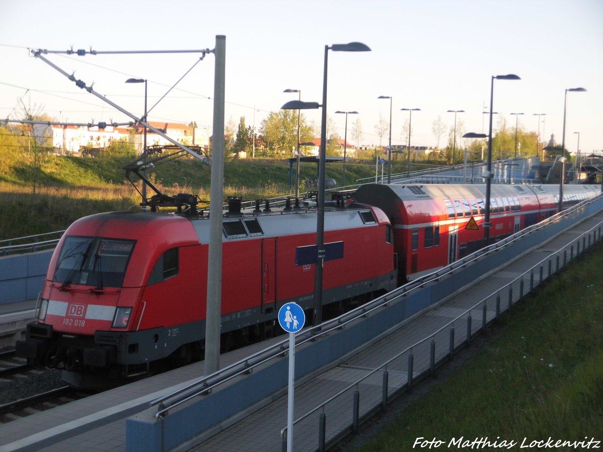 182 018 im Bahnhof Leipzig-MDR am 8.5.16