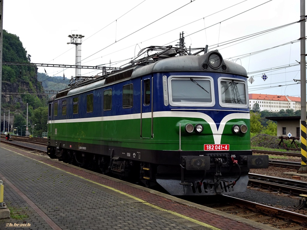 182 041-4 stand am bahnhof decin hl.n. 03.08.17 