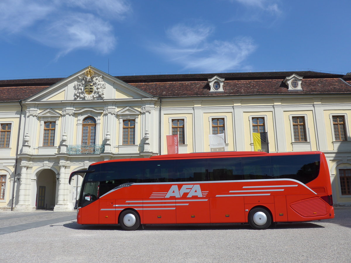 (183'834) - Aus der Schweiz: AFA Adelboden - Nr. 15/BE 26'702 - Setra am 22. August 2017 in Ludwigsburg, Schloss