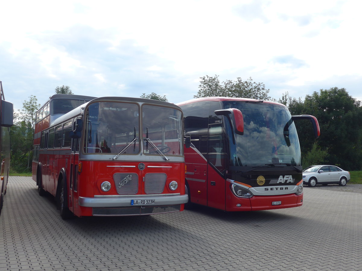 (183'887) - Radlmeier, Ergoldsbach - LA-RD 123H - FBW/Vetter-R&J Anderthalbdecker (ex FRAM Drachten/NL Nr. 20; ex Wespe, Altsttten; ex AFA Adelboden Nr. 4) + aus der Schweiz: AFA Adelboden - Nr. 15/BE 26'702 - Setra am 23. August 2017 in Bad Drrheim, Garage Luschin