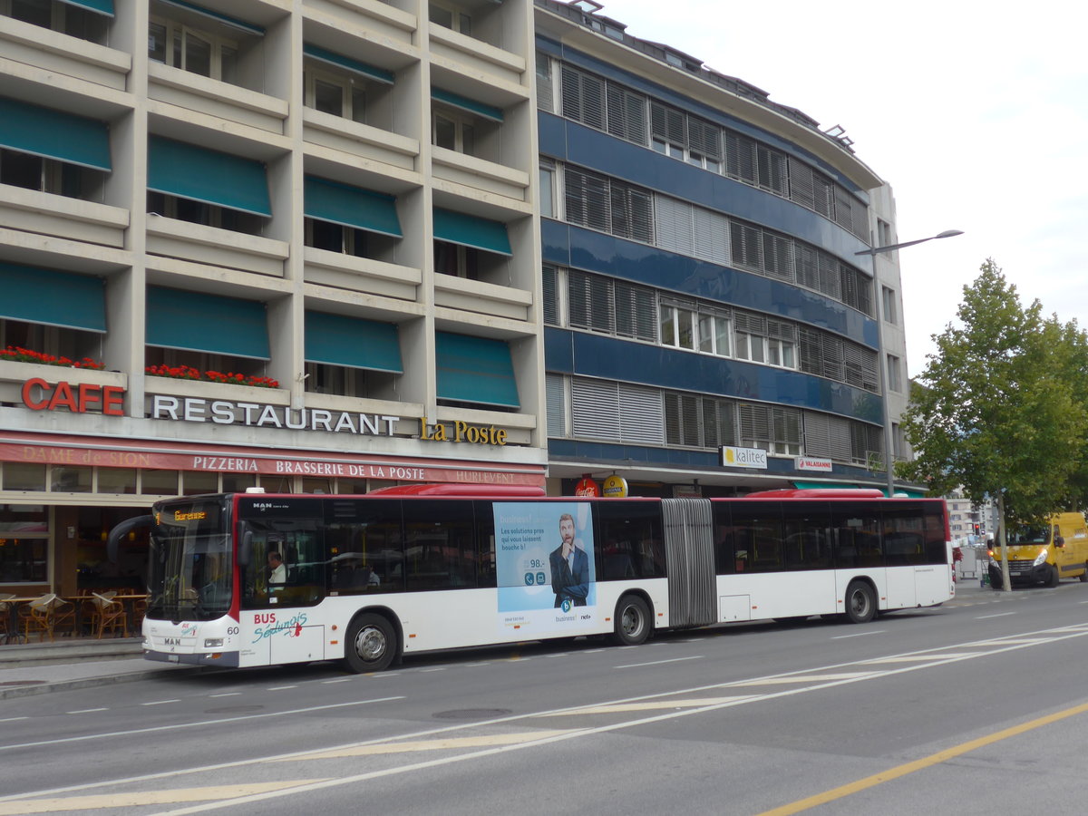 (184'073) - PostAuto Wallis - Nr. 60/VS 370'181 - MAN (ex Lathion, Sion Nr. 60) am 24. August 2017 beim Bahnhof Sion