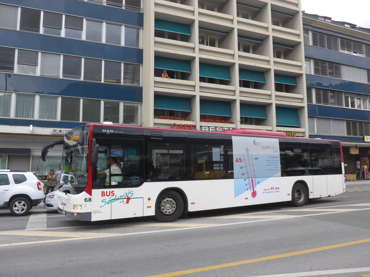 (184'084) - PostAuto Wallis - Nr. 68/VS 77'410 - MAN (ex Lathion, Sion Nr. 68) am 24. August 2017 beim Bahnhof Sion