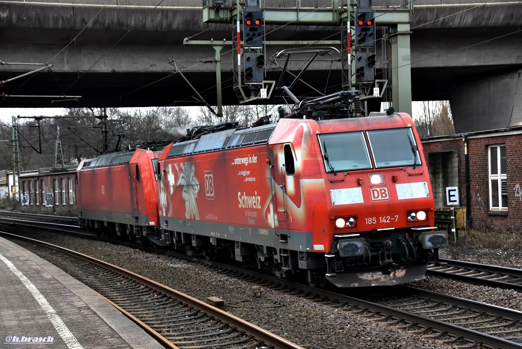 185 142-7 und 185 158-3 fuhren als lokzug durch hh-harburg,25.01.18