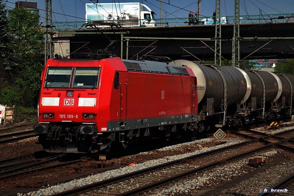 185 189-8 ist mit einen tanker am 25.04.14 durch hh-harburg gefahren