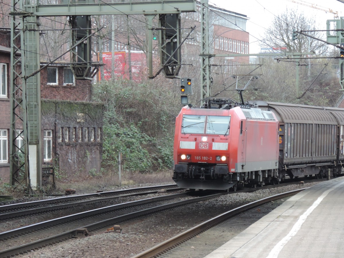 185 192-2 stand am 09.02.2016 im Bahnhof Hamburg-Harburg.