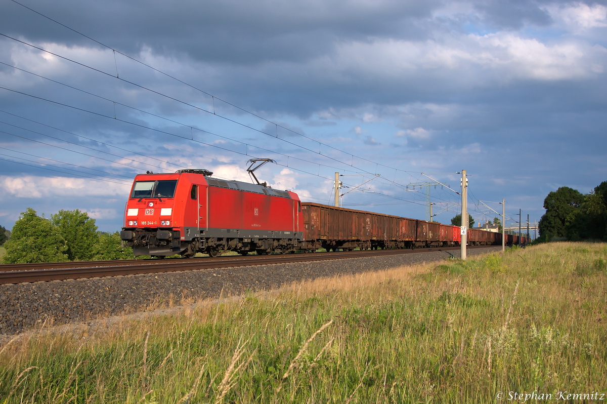 185 244-1 DB Schenker Rail Deutschland AG mit einem E-Wagen Ganzzug in Vietznitz und fuhr in Richtung Wittenberge weiter. 17.06.2014