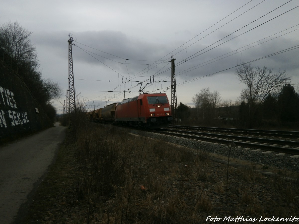 185 317-5 mit einem Gterzug in Naumburg (Saale) am 24.2.15