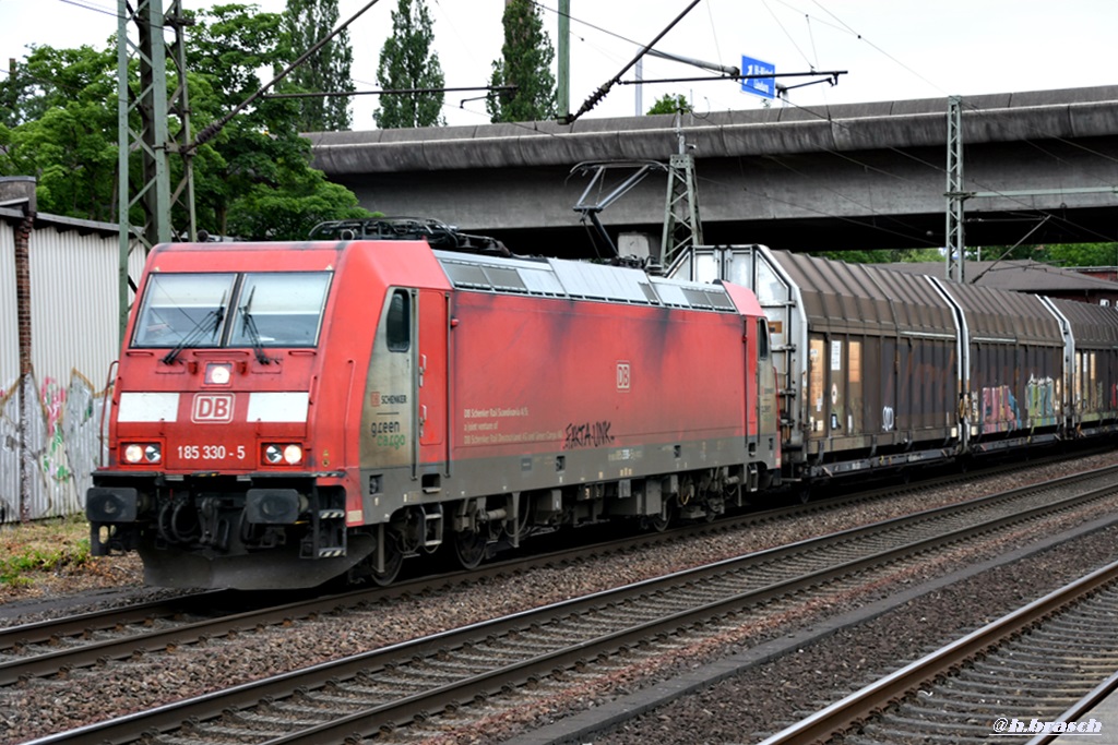 185 330-5 ist mit einen mischer durch hh-harburg gefahren,11.06.18