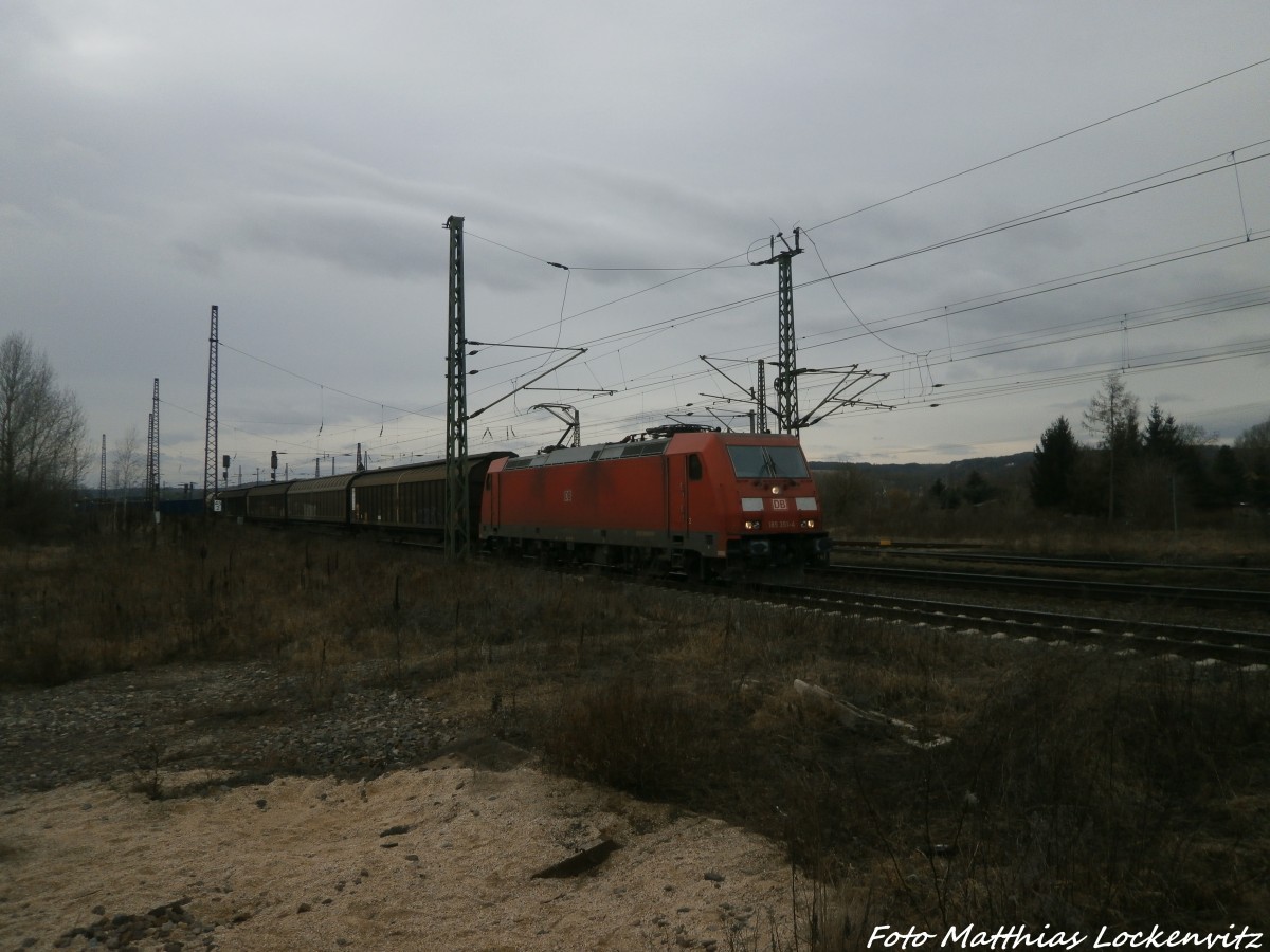 185 341-4 mit einem Gterzug in Naumburg (Saale) am 24.2.15