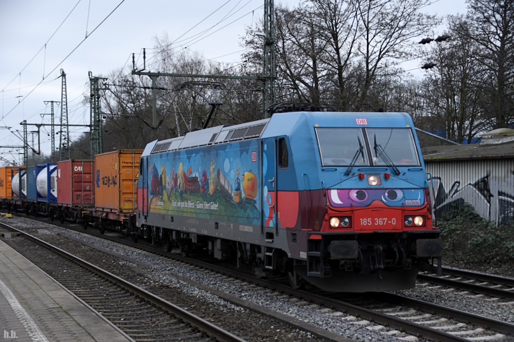 185 367-8 fuhr mit einen containerzug durch harburg,23.01.20