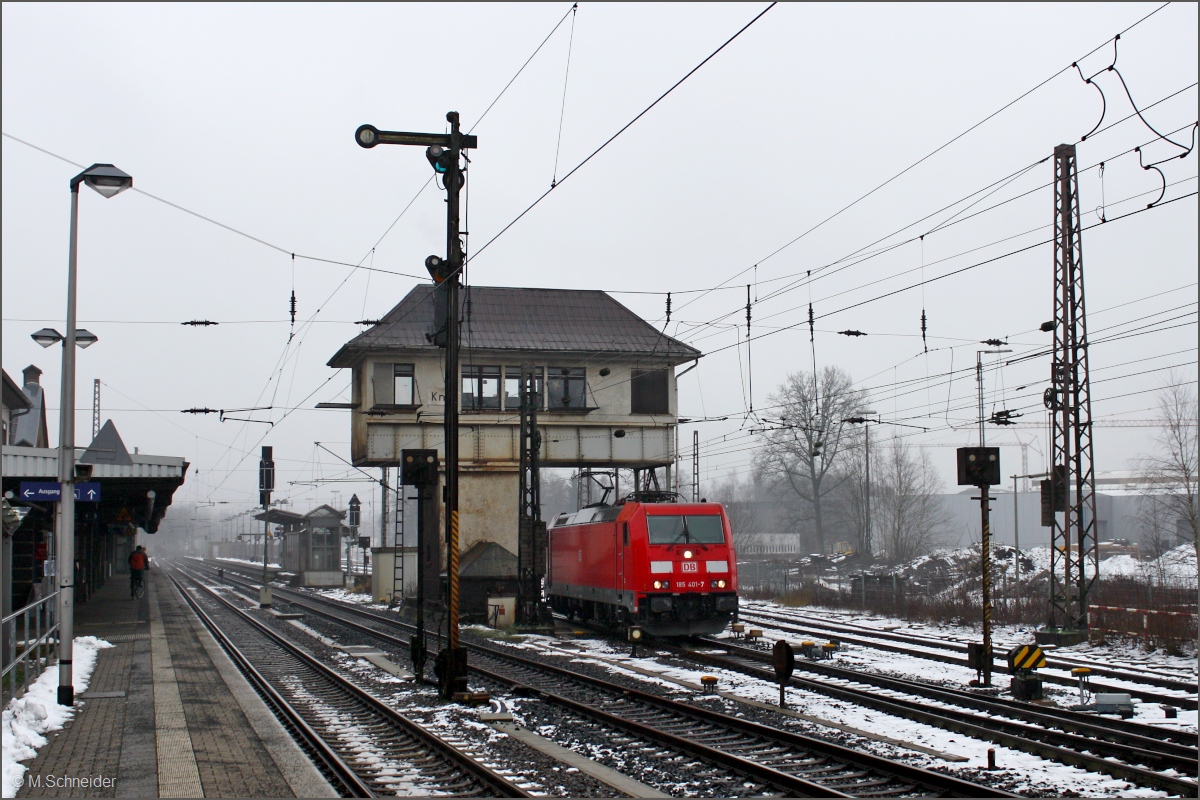 185 401 am 31.12.14 in Kreuztal. Sie fuhr solo in Richtung Hagen.