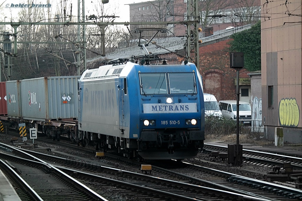 185 510-5 ist am 14.02.14 mit einen containerzug durch hh-harburg gefahren