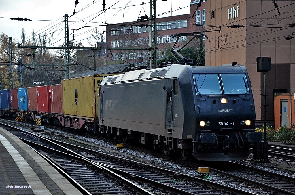 185 545-1 zog einen kastenzug durch hh-harburg,06.12.14