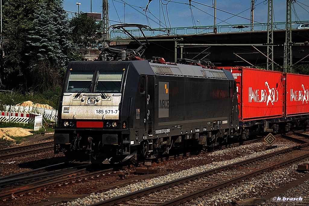 185 571-7 zog einen kastenzug durch hh-harburg,datum 17.07.14