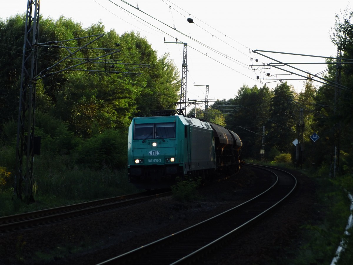 185 610 mit sterreichischen Wagen in Richtung Berlin, 06.09.2013.