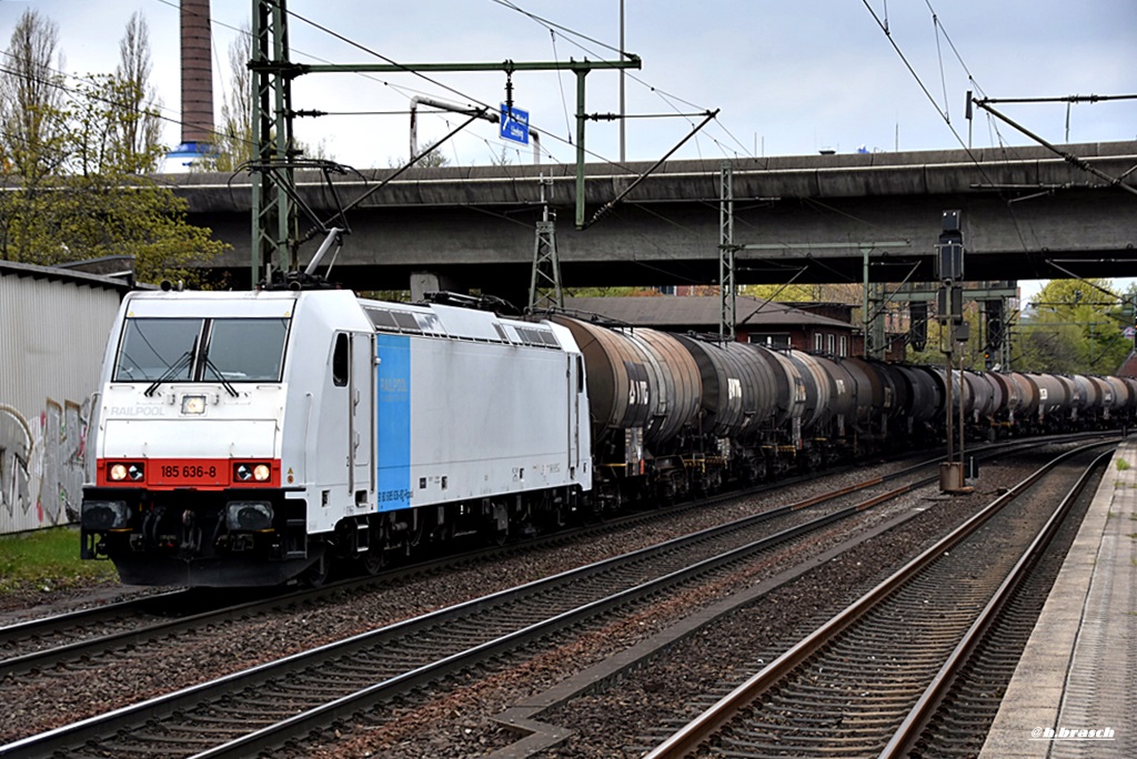 185 636-8,zog einen tanker durch hh-harburg,29.04.16