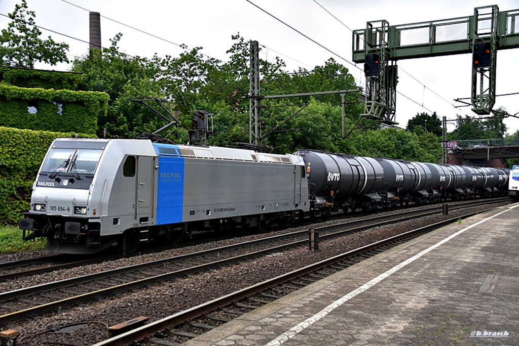 185 694-8 ist mit einen tanker durch hh-harburg gefahren,02.06.16