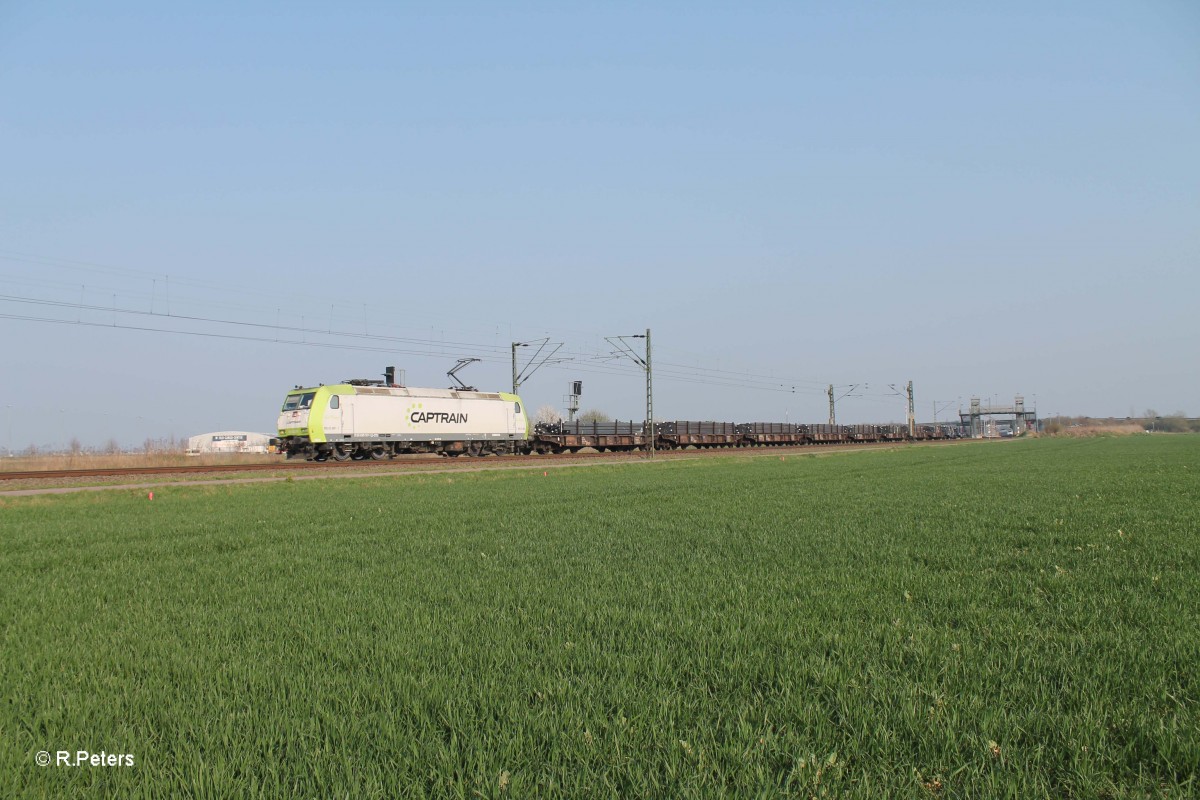 185 CL 007  Sir Rainer  mit Stahlbansen bei Schkeuditz West auf dem Weg in Richtung Halle/Saale. 29.03.14