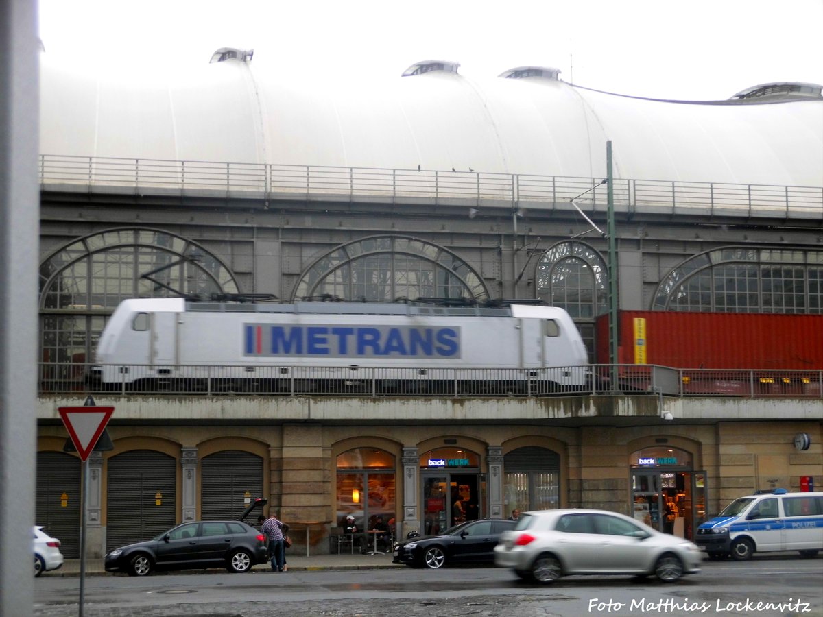 185 XXX von Metrans bei der vorbeifahrt am Dresdener Hbf am 2.7.16