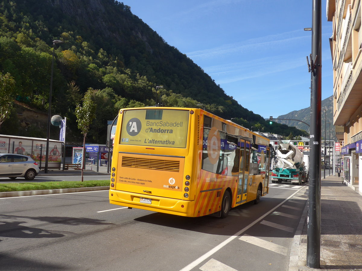 (185'476) - CIA Andorra la Vella - J1114 - UNVI am 28. September 2017 in Andorra la Vella