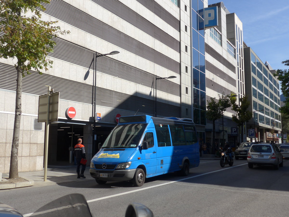 (185'489) - Hispano Andorrana, Andorra la Vella - H6783 - Mercedes am 28. September 2017 in Andorra la Vella, Prada Casadet