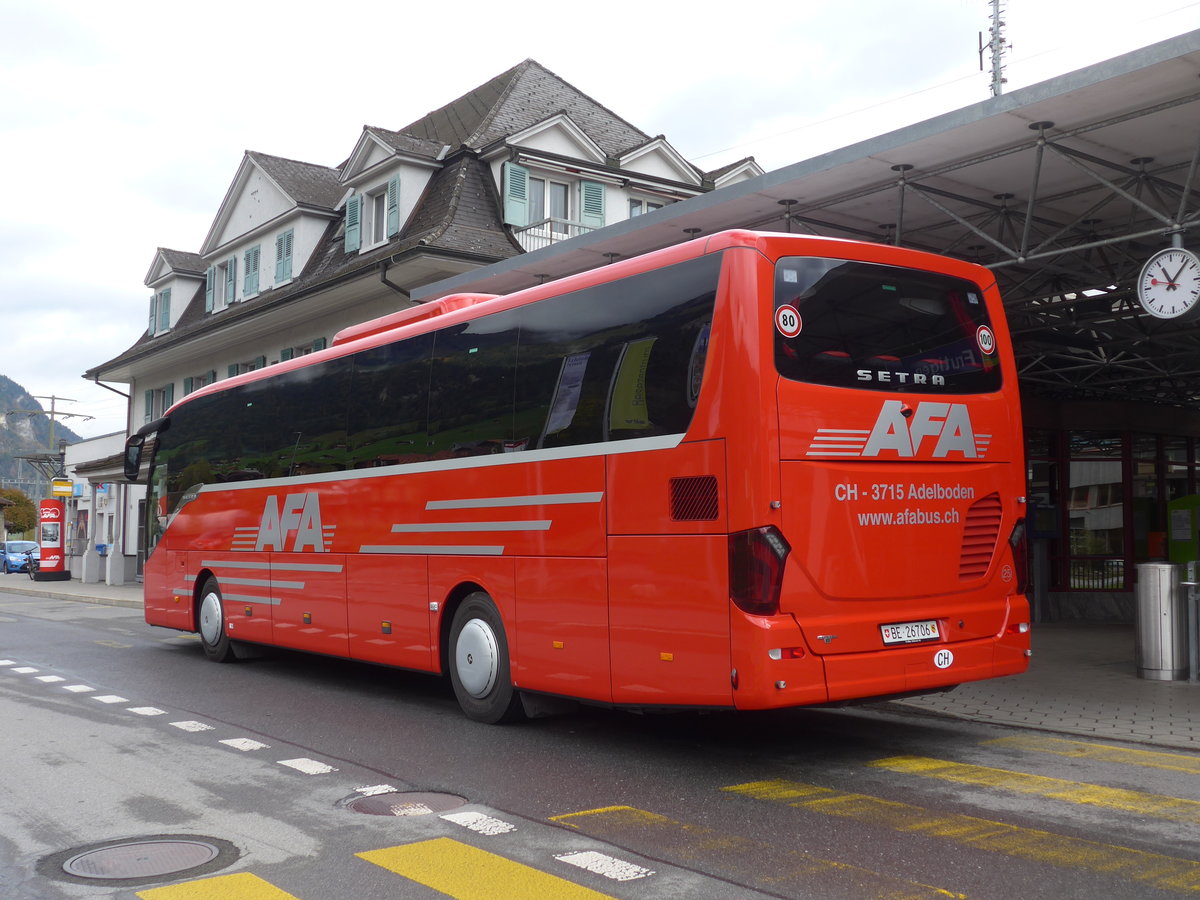 (185'769) - AFA Adelboden - Nr. 25/BE 26'706 - Setra am 8. Oktober 2017 beim Bahnhof Frutigen