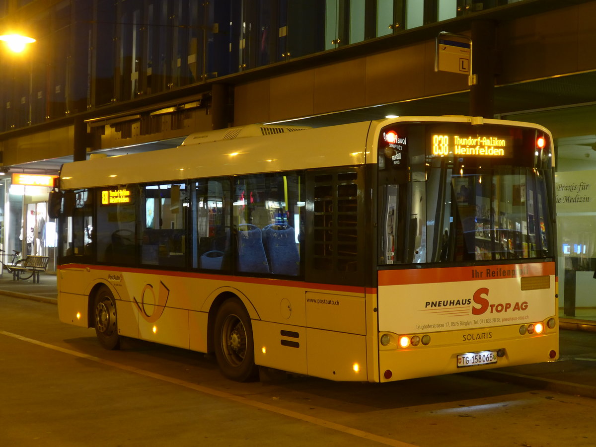 (185'990) - PostAuto Ostschweiz - TG 158'065 - Solaris am 19. Oktober 2017 beim Bahnhof Frauenfeld