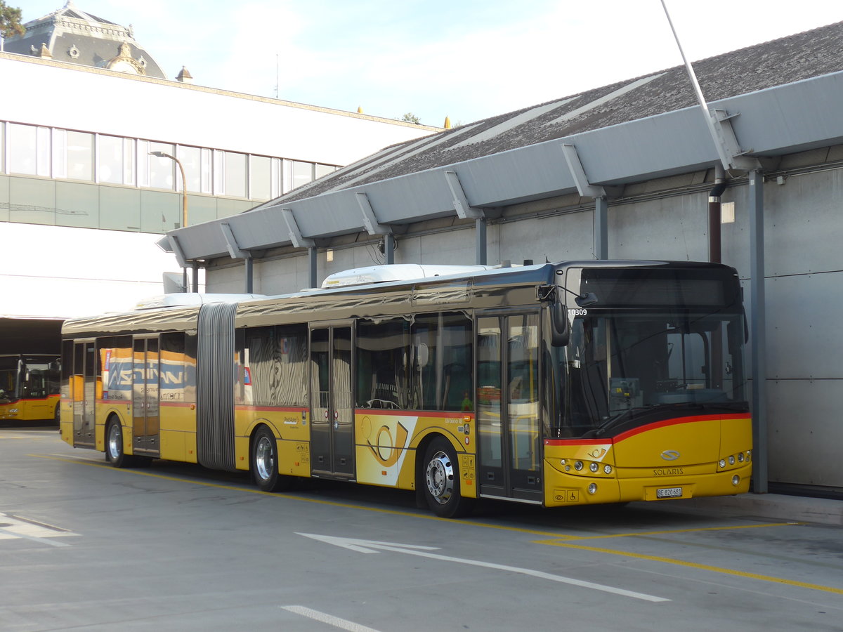 (185'991) - PostAuto Bern - Nr. 681/BE 820'681 - Solaris am 21. Oktober 2017 in Bern, Postautostation
