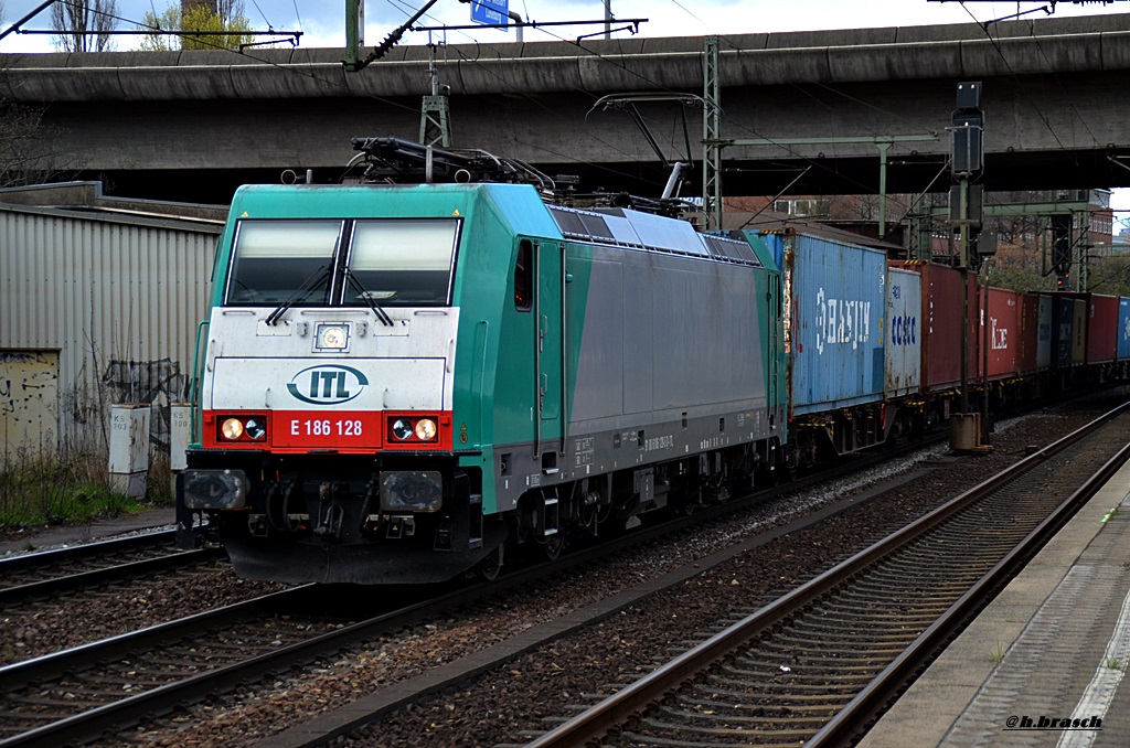 186 128 fuhr mit einen kastenzug durch hh-harburg,17.04.15