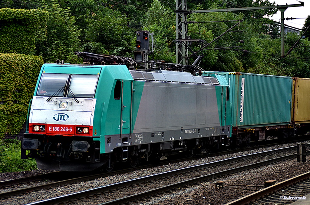 186 246-5,ist mit einen kastenzug durch harburg gefahren,08.08.15