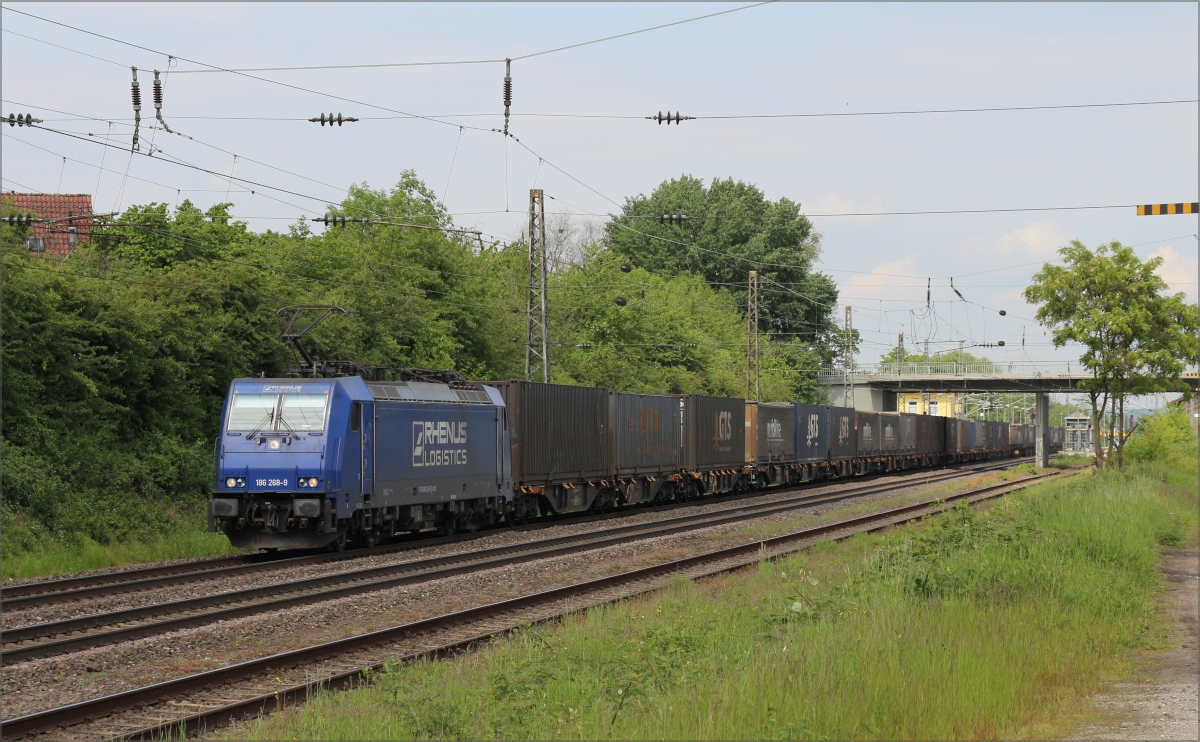 186 268  Rhenus  mit Containerzug in Richtung Sden am 18.05.19 in Sechtem