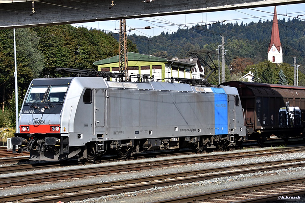 186 288,bei der abfahrt vom bf kufstein,schublok war die 139 213,kufstein 27.09.16