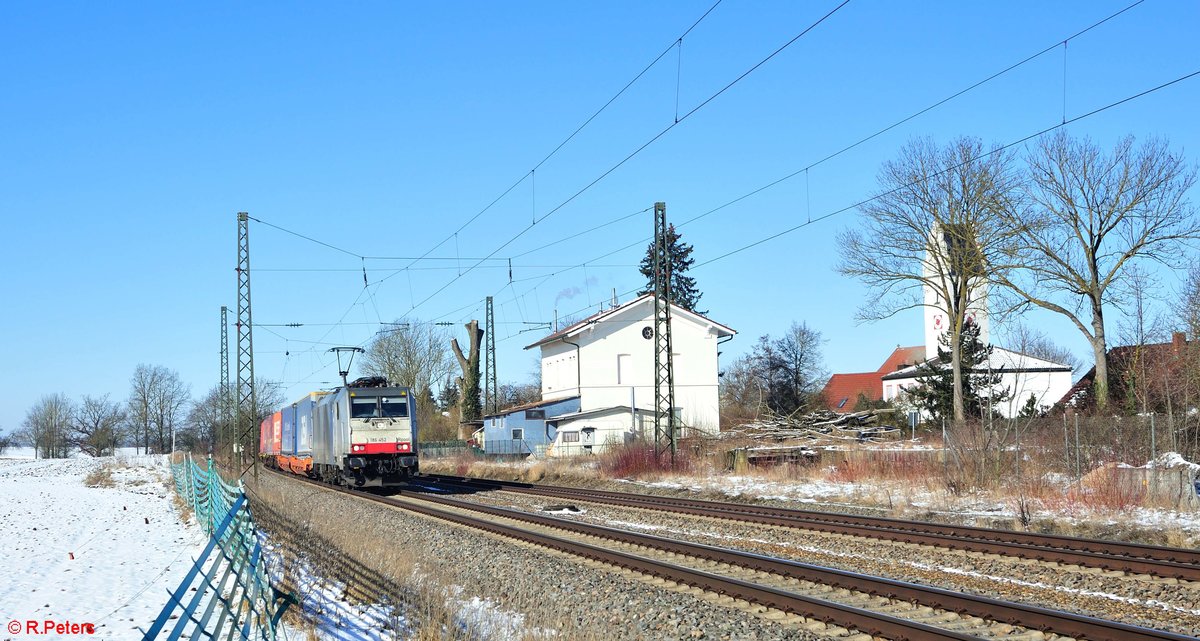 186 452-9 zieht ein KLV ZUg bei Moosham in Richtung Passau. 13.02.21