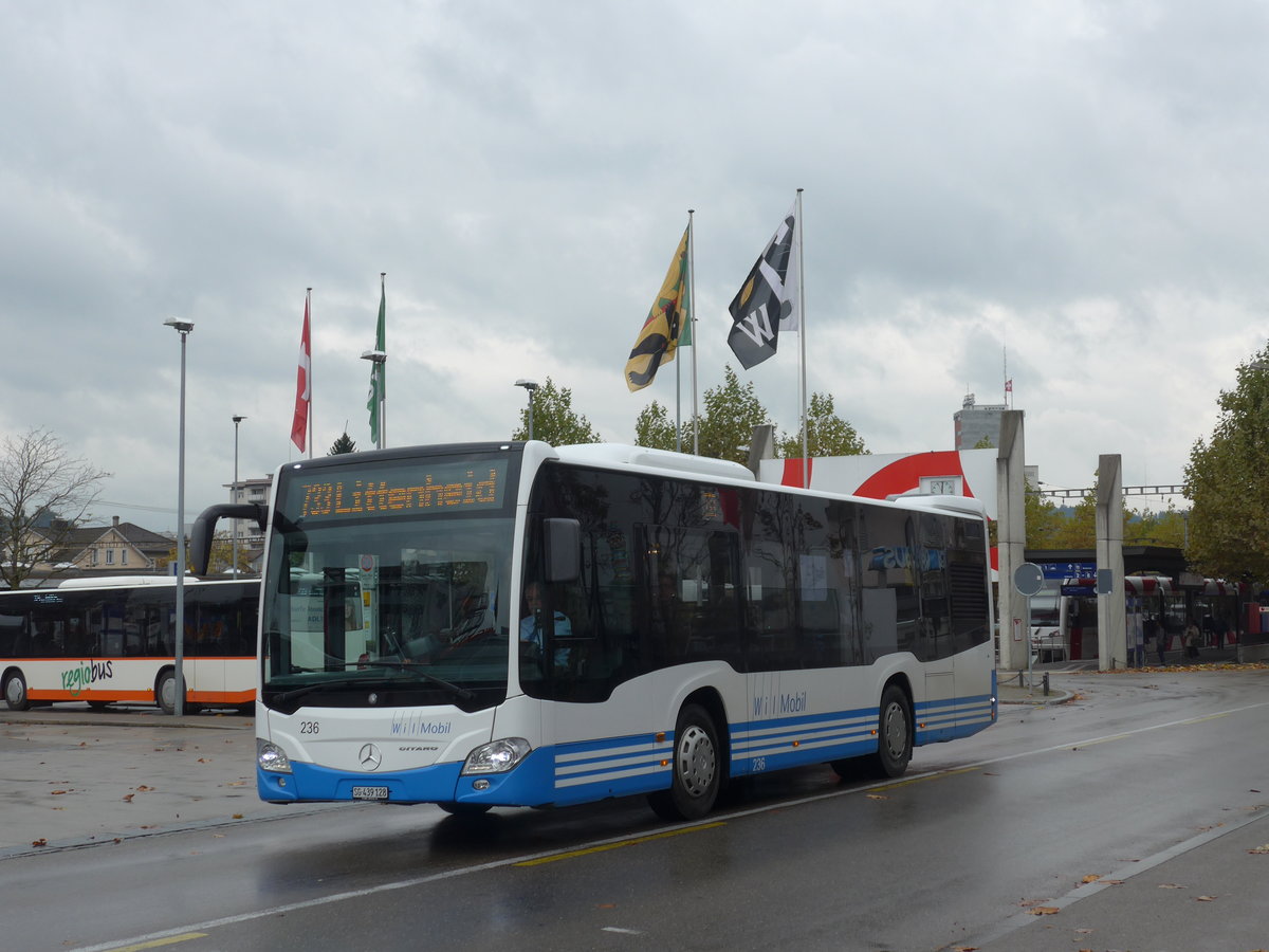 (186'138) - WilMobil, Wil - Nr. 236/SG 439'128 - Mercedes am 27. Oktober 2017 beim Bahnhof Wil