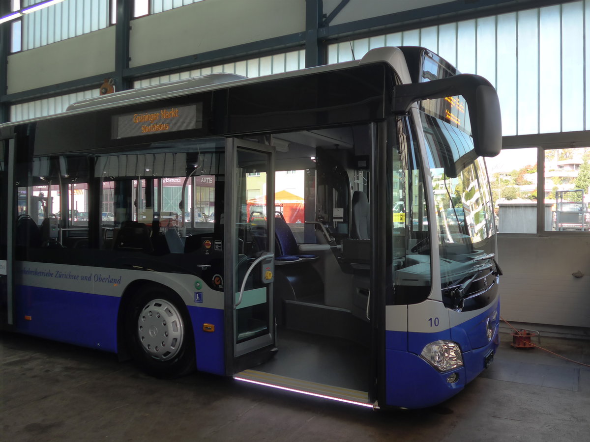 (186'206) - VZO Grningen - Nr. 10 - Mercedes am 3. November 2017 in Kloten, EvoBus (Teilaufnahme)