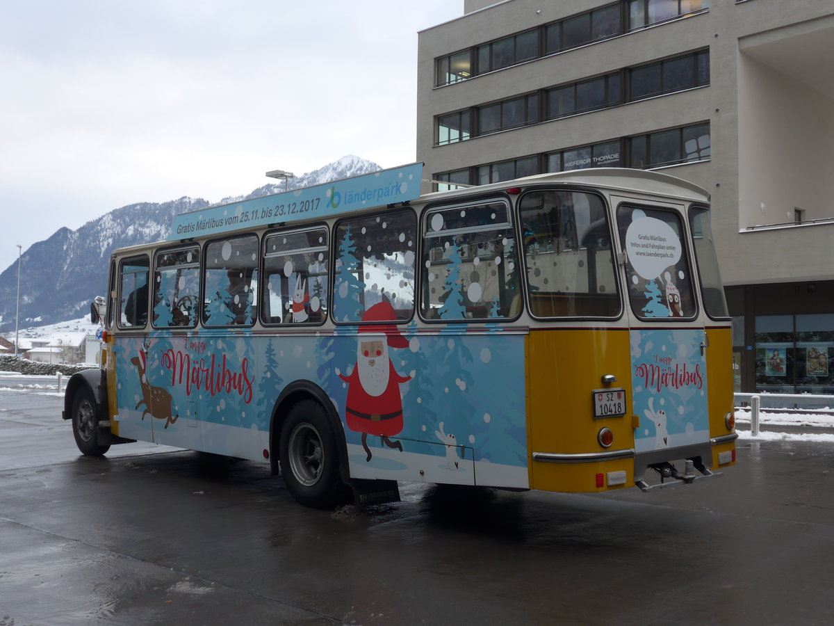 (186'811) - Oldie-Tours Zrisee, Wollerau - Nr. 1/SZ 10'418 - Saurer/R&J (ex Jaggi, Kippel Nr. 4) am 9. Dezember 2017 in Stans, Lnderpark