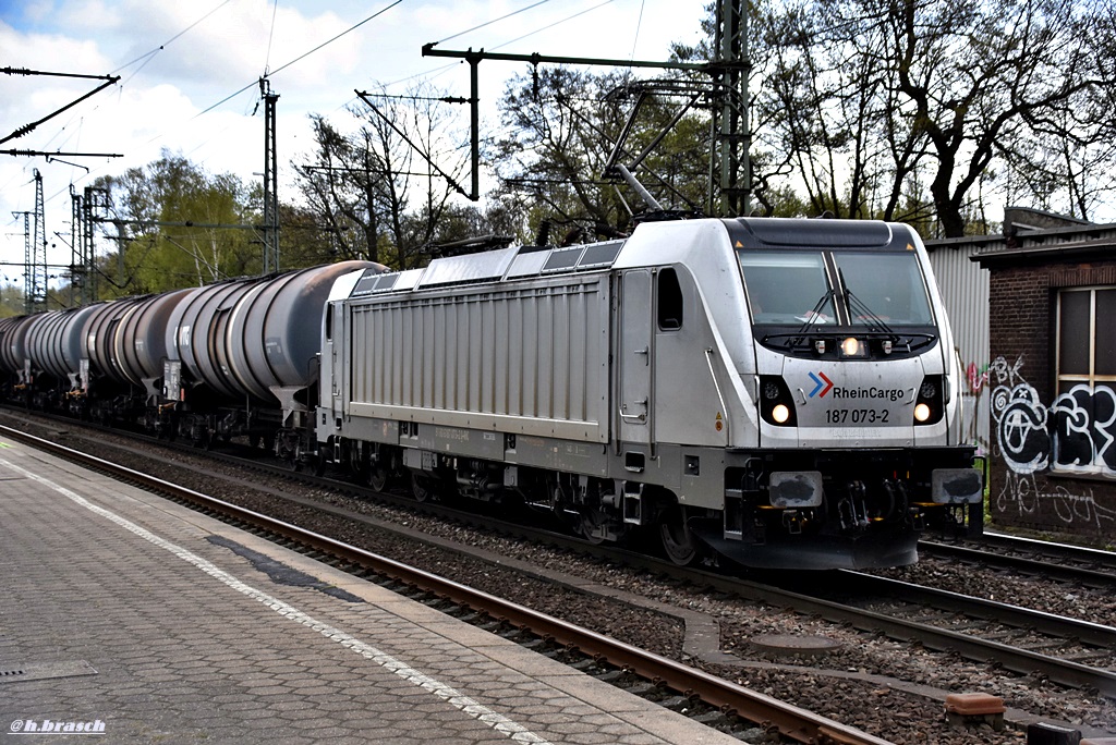 187 073-2 zog einen tanker durch hh-harburg,22.04.17