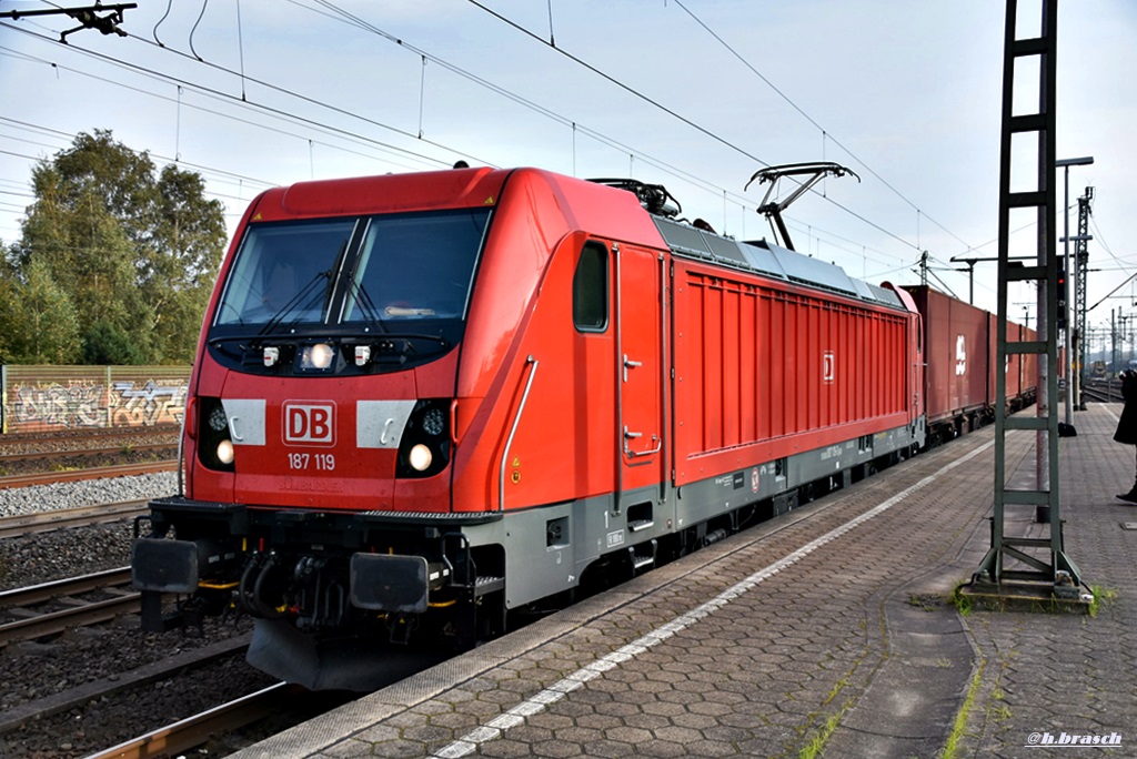 187 119 ist mit einen containerzug durch harburg gefahren,19.10.17