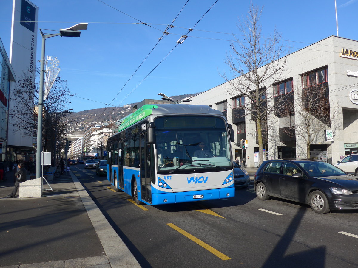 (187'203) - VMCV Clarens - Nr. 405/VD 114'030 - Van Hool (ex Nr. 105) am 23. Dezember 2017 beim Bahnhof Vevey