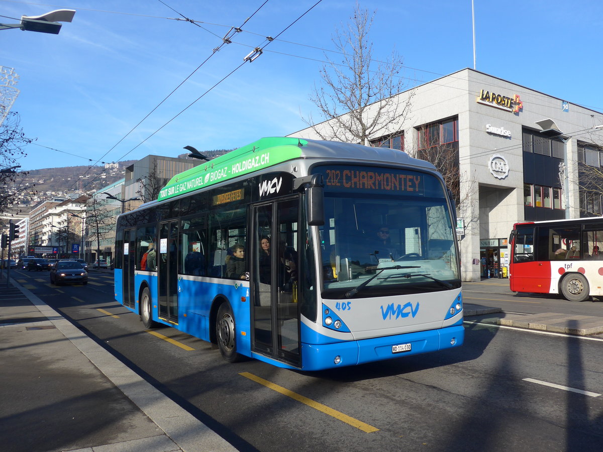 (187'222) - VMCV Clarens - Nr. 405/VD 114'030 - Van Hool (ex Nr. 105) am 23. Dezember 2017 beim Bahnhof Vevey